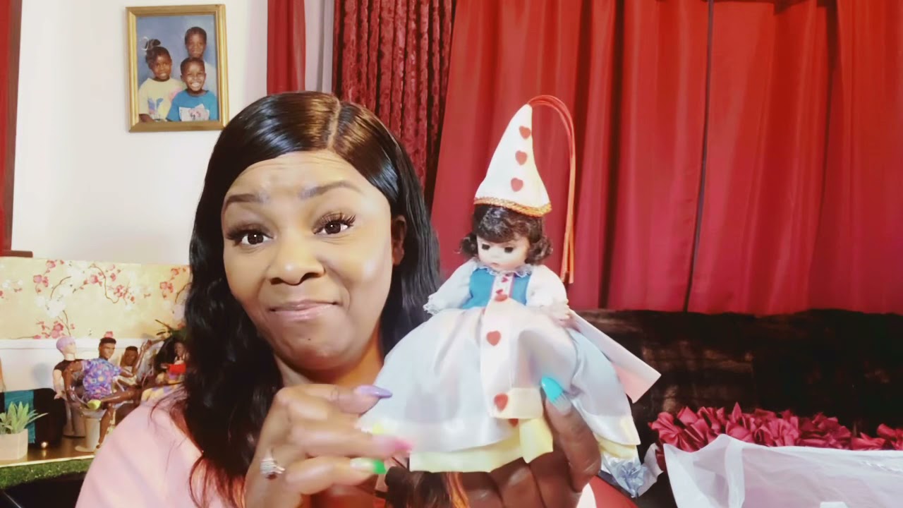 Madame Alexander miniature showcase dolls ..Who??