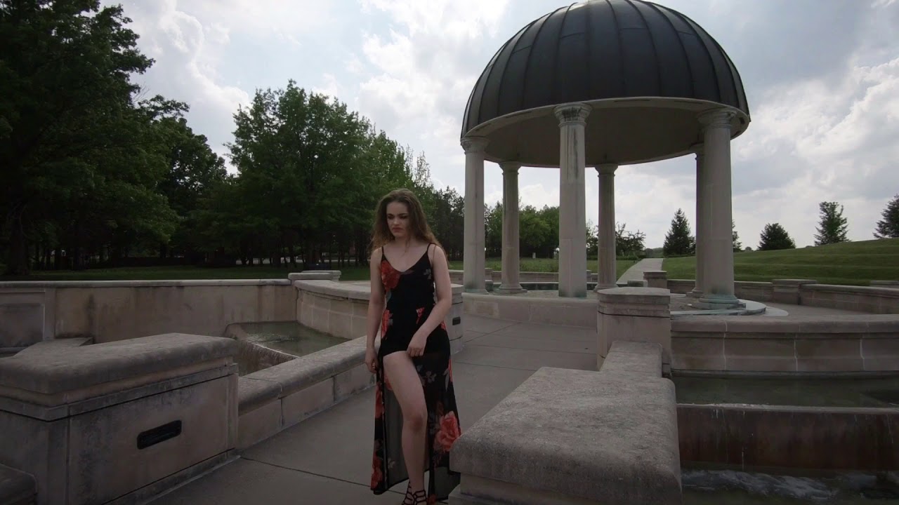 Indianapolis Senior Photographer rockin Carmel Indiana