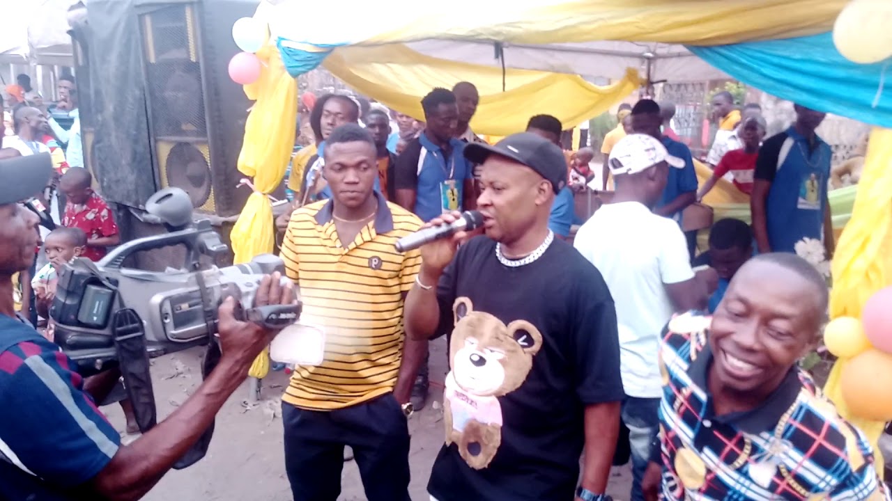 Chuks Igba live performance on stage at Abbi festival
