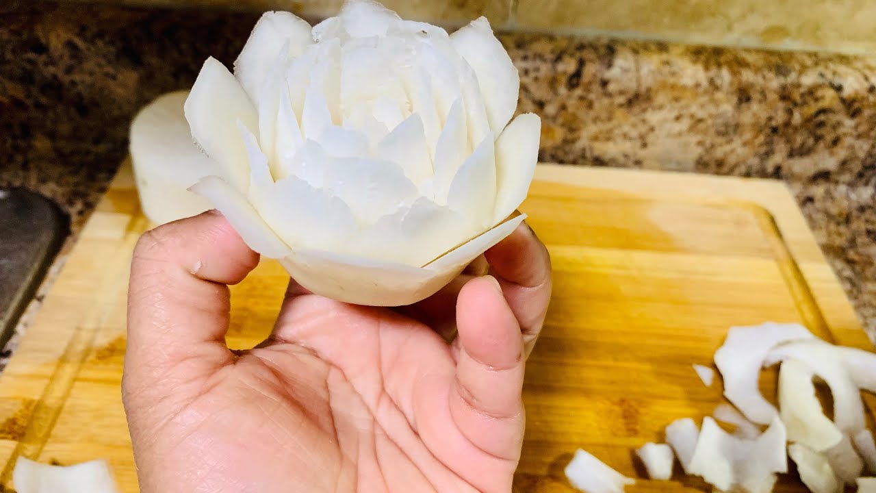 How to make rose with white radish / horse radish rose