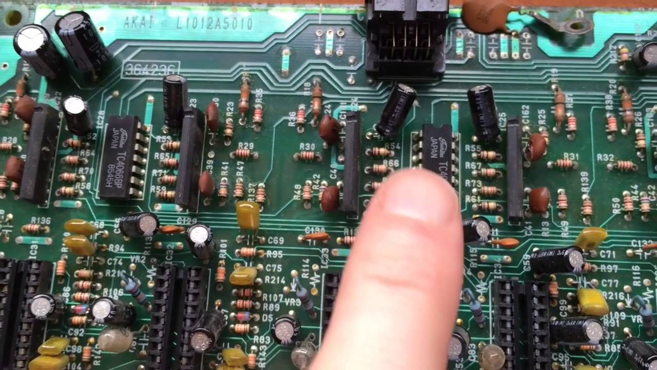 Akai AX60 Restoration (Part 1 of 3) -  Dead Voice and Tuning Fix
