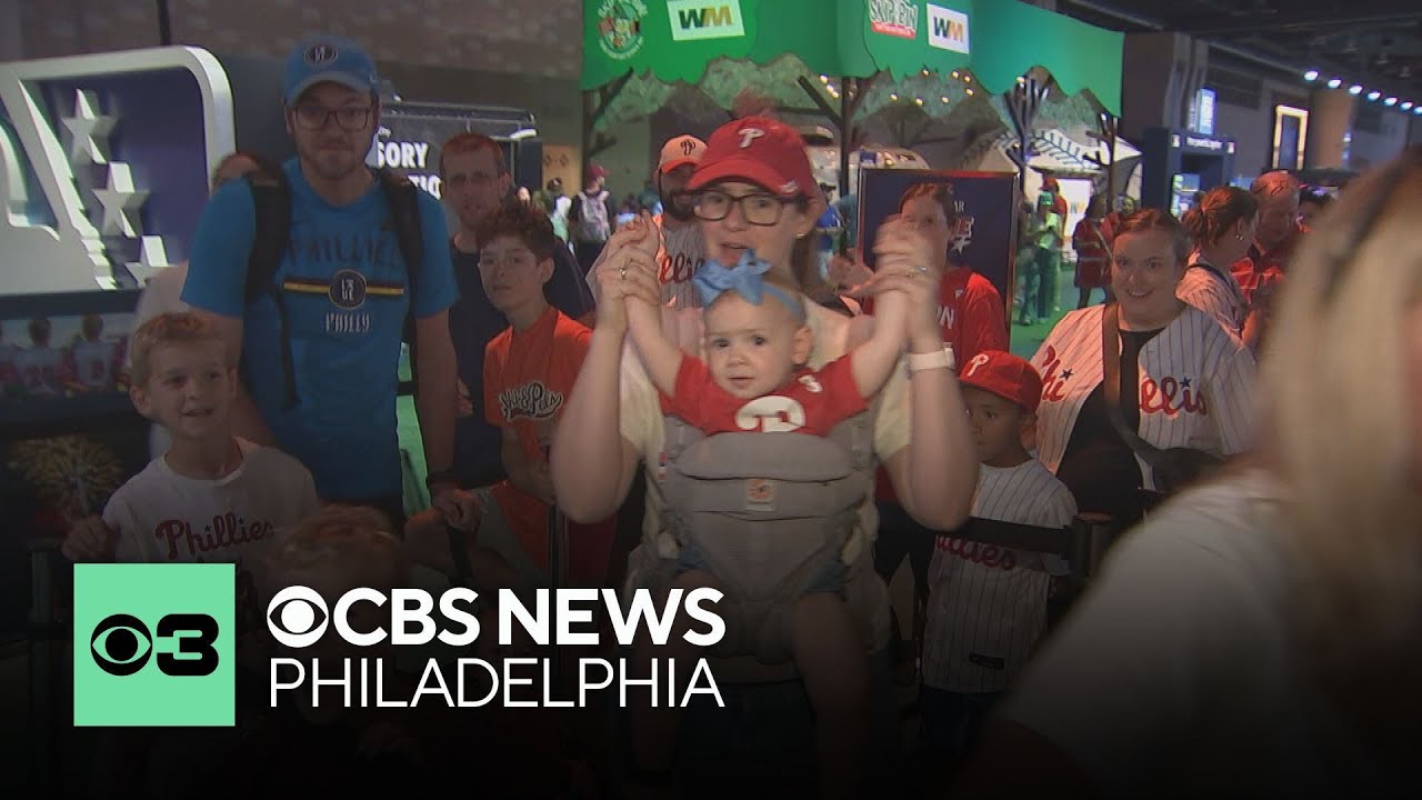 Fans fill Pennsylvania Convention Center for first day of All-Star Village in Philadelphia