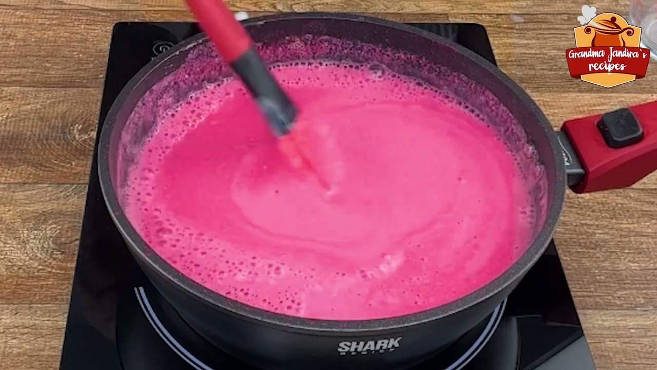 Condensed Milk and Strawberry Jello: An Amazing Result!