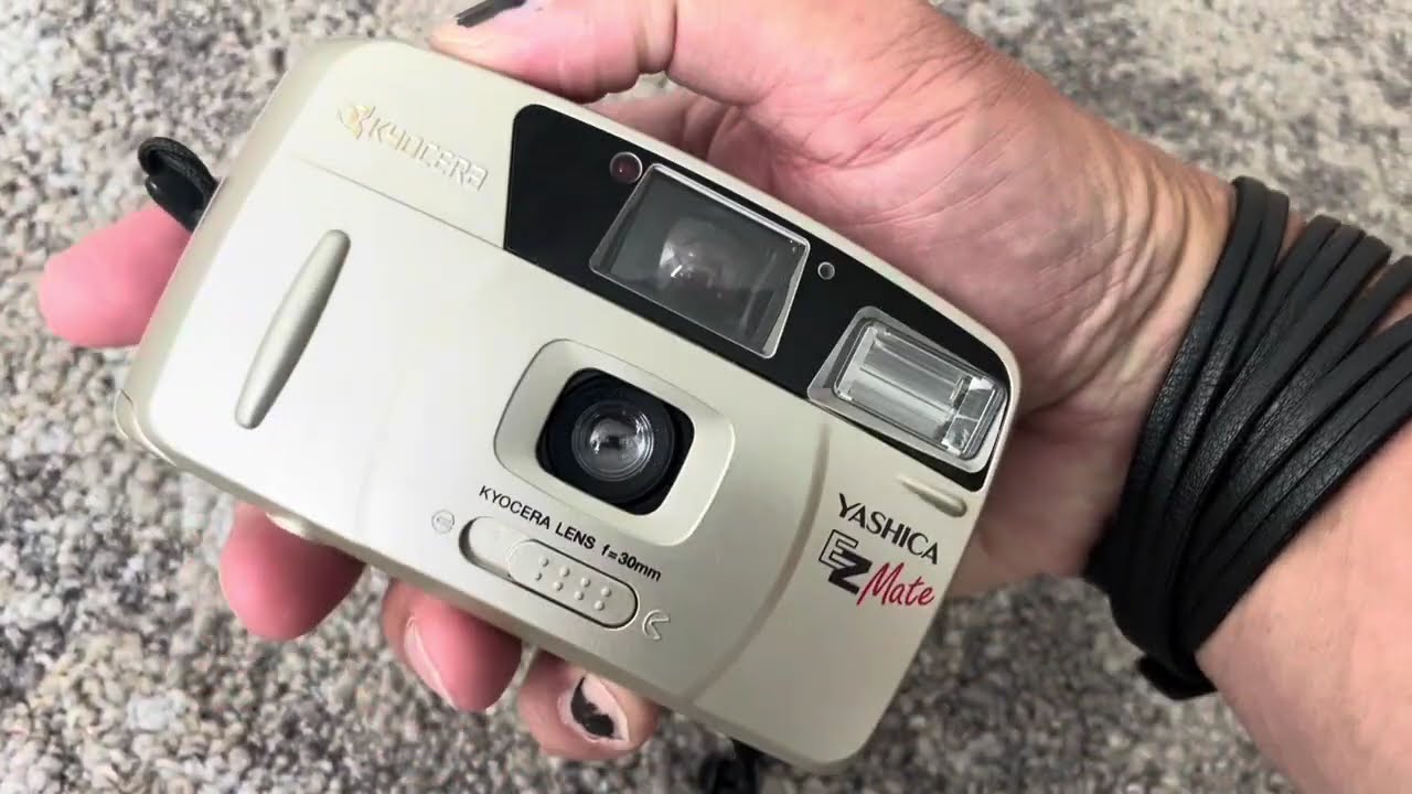 Yashica EZ Mate Kyocera 35mm old photo camera test shoot compact device