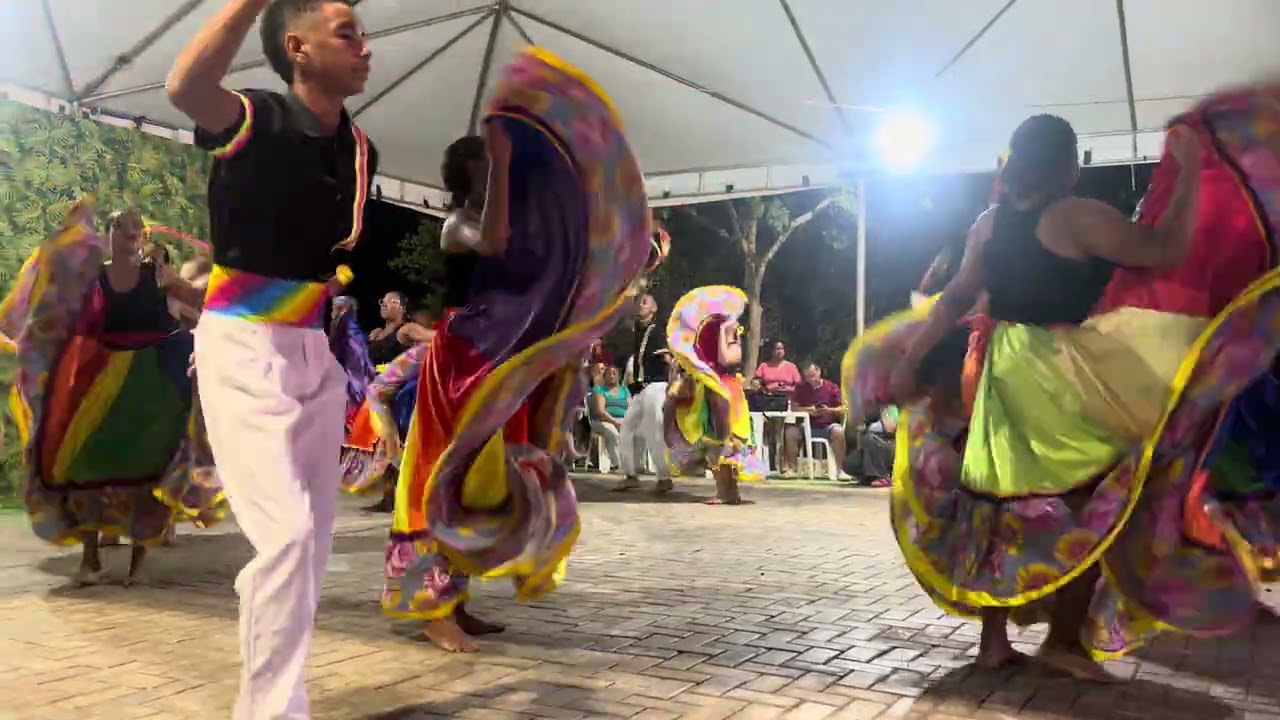 Apresentação na feira ribeirinha - Varginha 