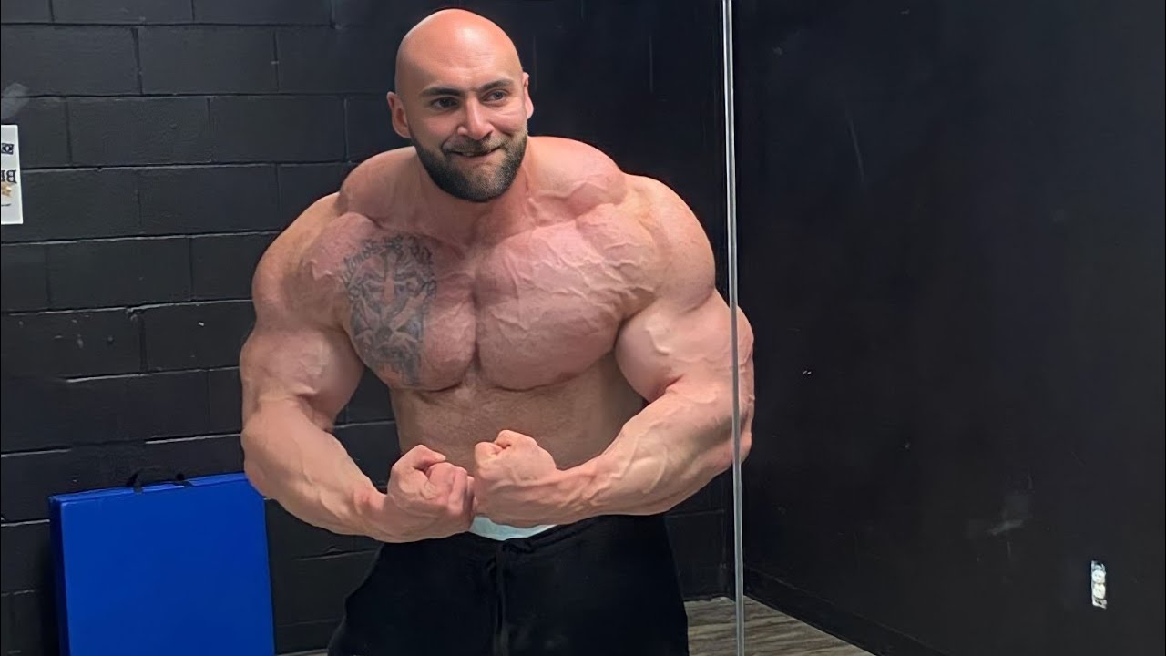 THE HUGE MASS MONSTER WITH INCREDIBLE PHYSIQUE | Vincenzo Masone