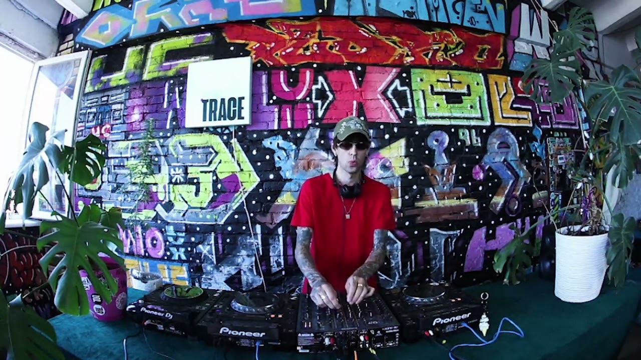 DJ TOOL // 14.01 // TRACE LIVE 045