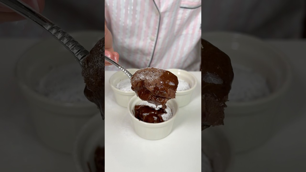 Sufle | Souffl&eacute; 🍫 Kahvaltılık &ccedil;ikolata ile.          #busezeynep #souffl&eacute; #sufle