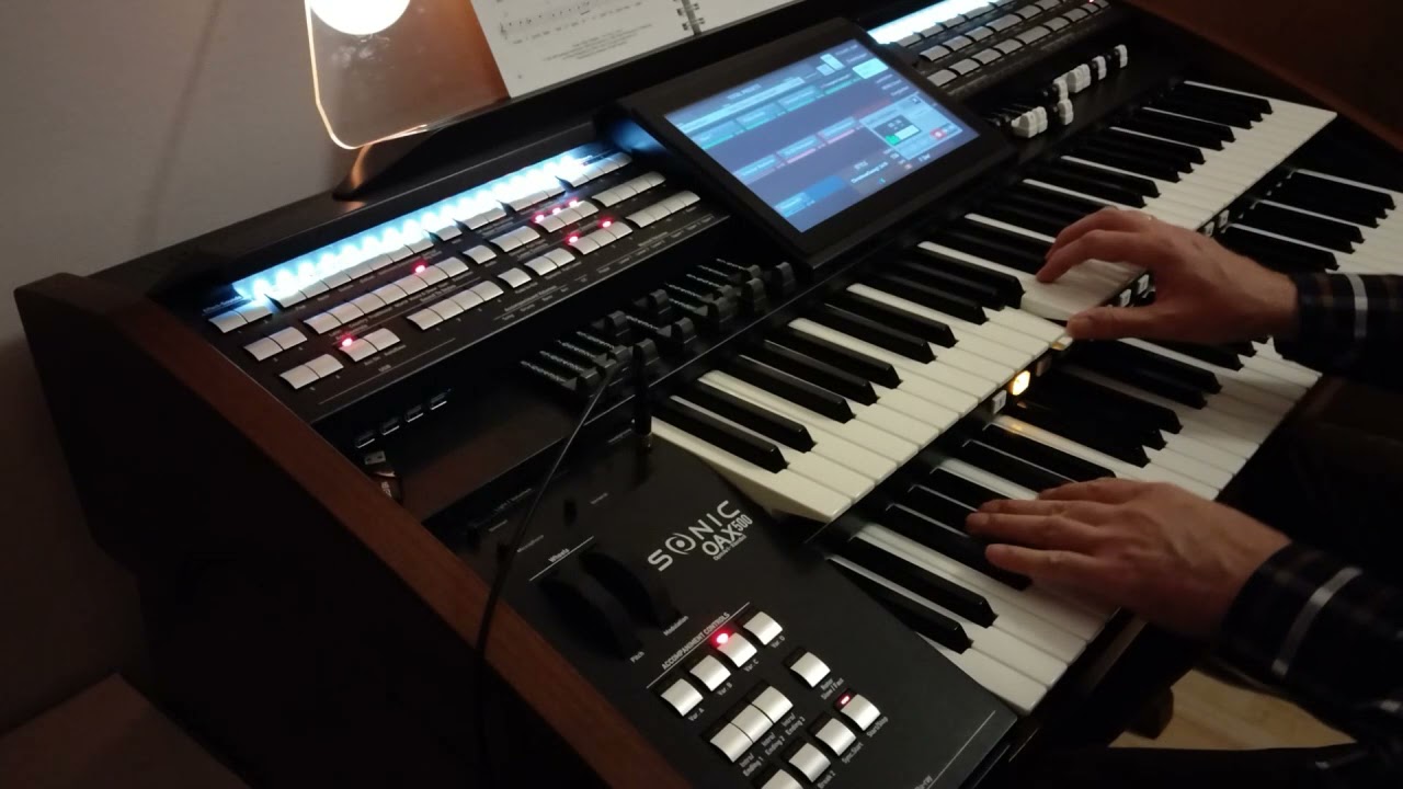 Santa Claus is comin' to town (WERSI SONIC OAX500)