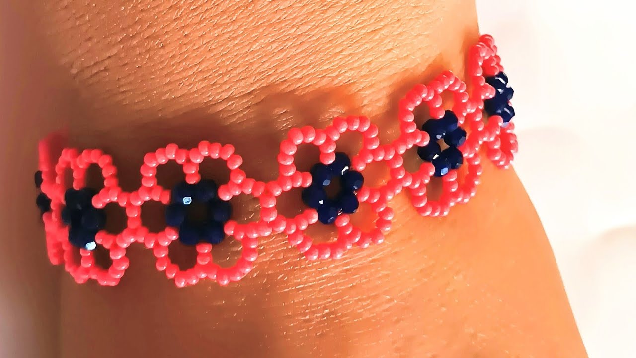 Cómo Hacer Bonita Pulsera de Florecitas con Cristales y Chaquira.
