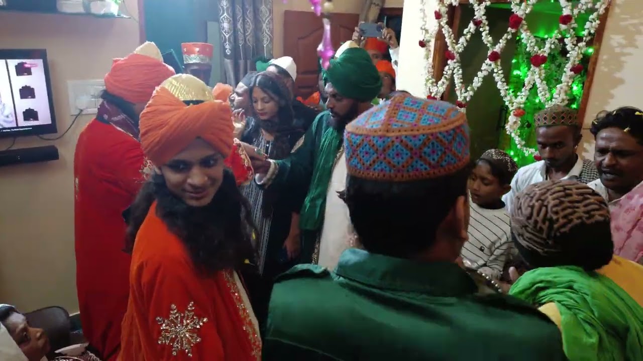 Dada maqdoom ali shah ka sandal 