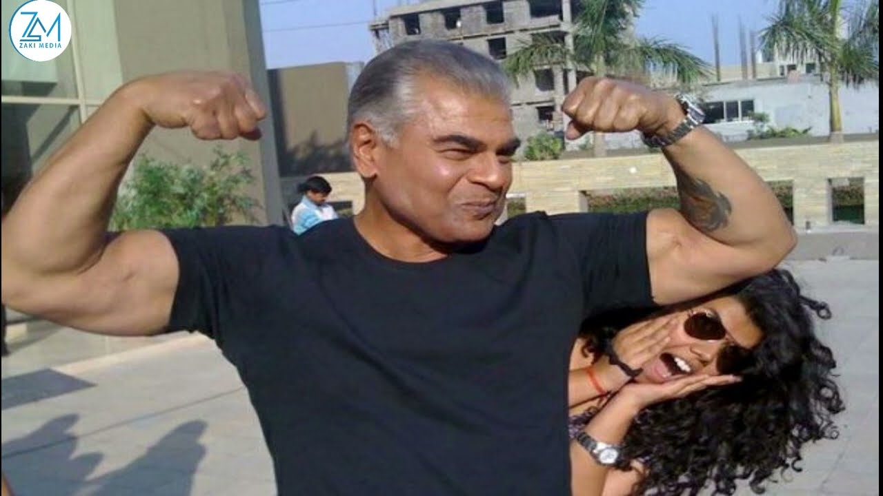 Wareysi Sharat Saxena dhibka uu soo maray Amitabh ayaa garaacay, Suniel ayaa madaxa ka xiiray, Salma