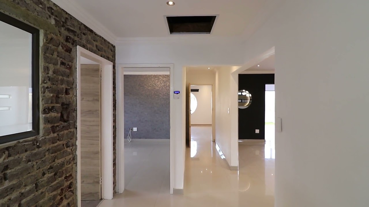 5 BEDROOM HOUSE FOR SALE IN LENASIA EXT 5 AT R 2 390 000.00