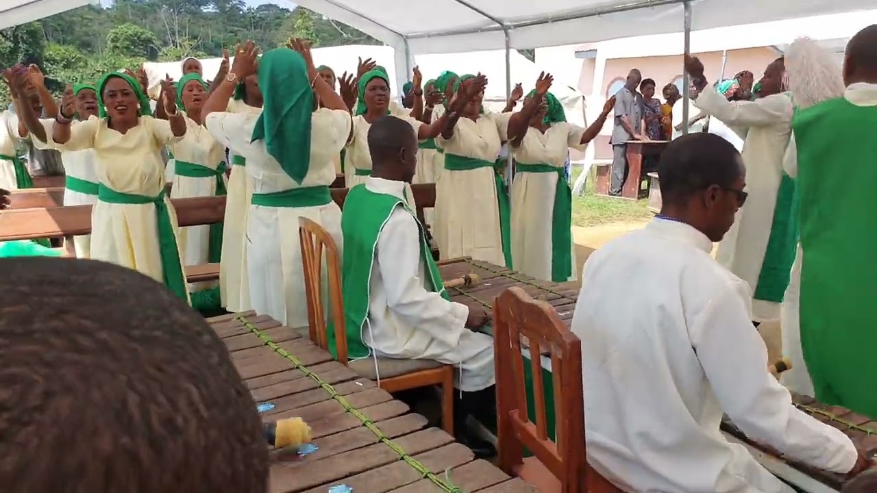 Ayop ete duma (Coro Santa Cecilla - Bata)