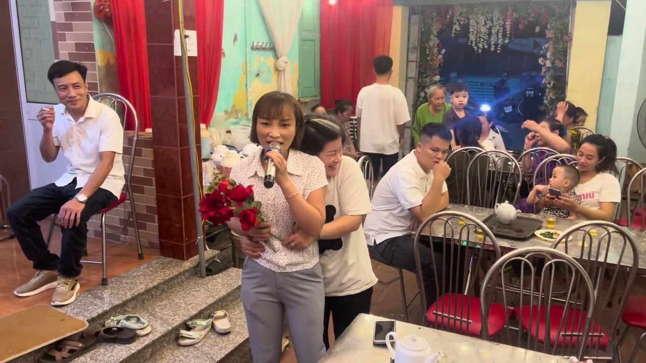 Thể hiện NSND Phương Thanh                Ca khúc Mọt khúc dân ca mcqh