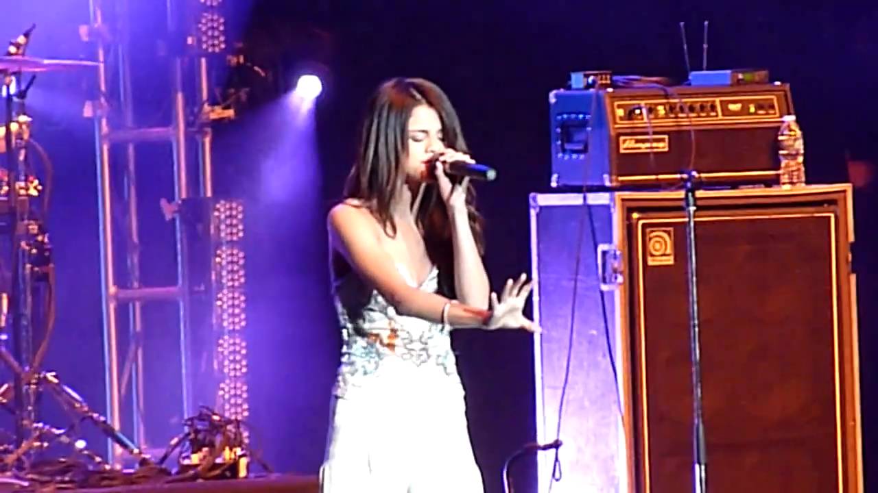 Selena Gomez - Off The Chain -- 101.3 KDWB Jingle Ball - Target Center - Minneapolis