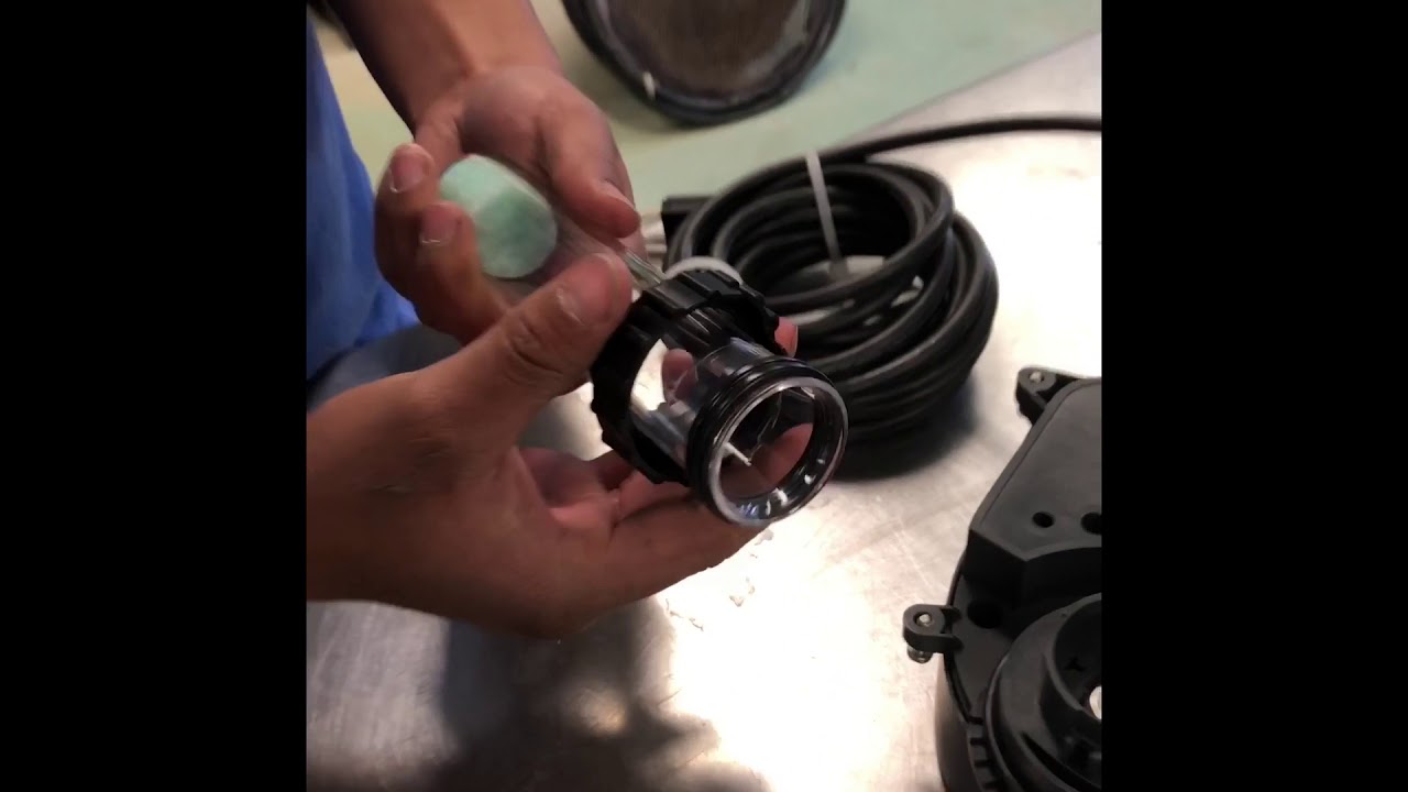 How to replace the uv light for a Laguna pressure flow filter