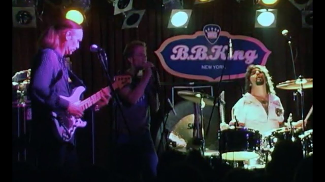 Amazing Journey (Mike Portnoy, Paul Gilbert, Billy Sheehan & Gary Cherone) - 1921