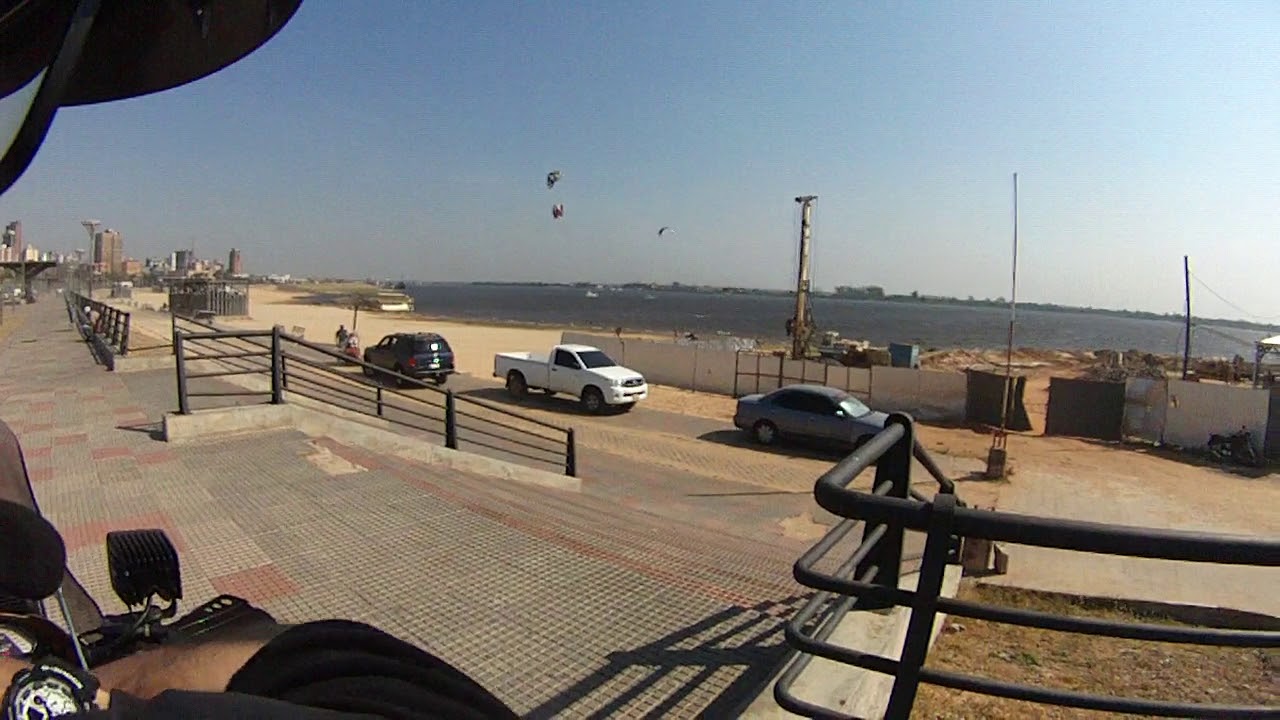 Circulando por la Costanera de Asunción - Paraguay