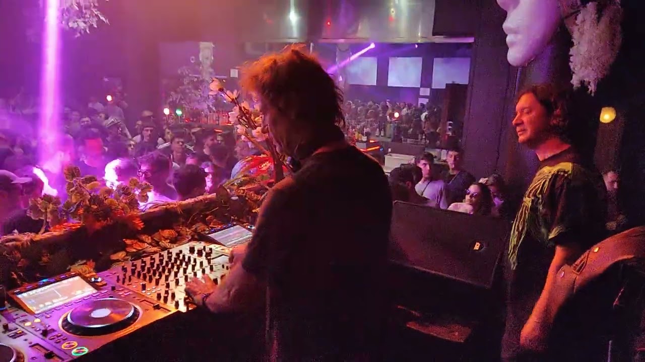 Hernan Cattaneo @ Nom, Sala Bikini (16-04-2023, Barcelona) - Cierre