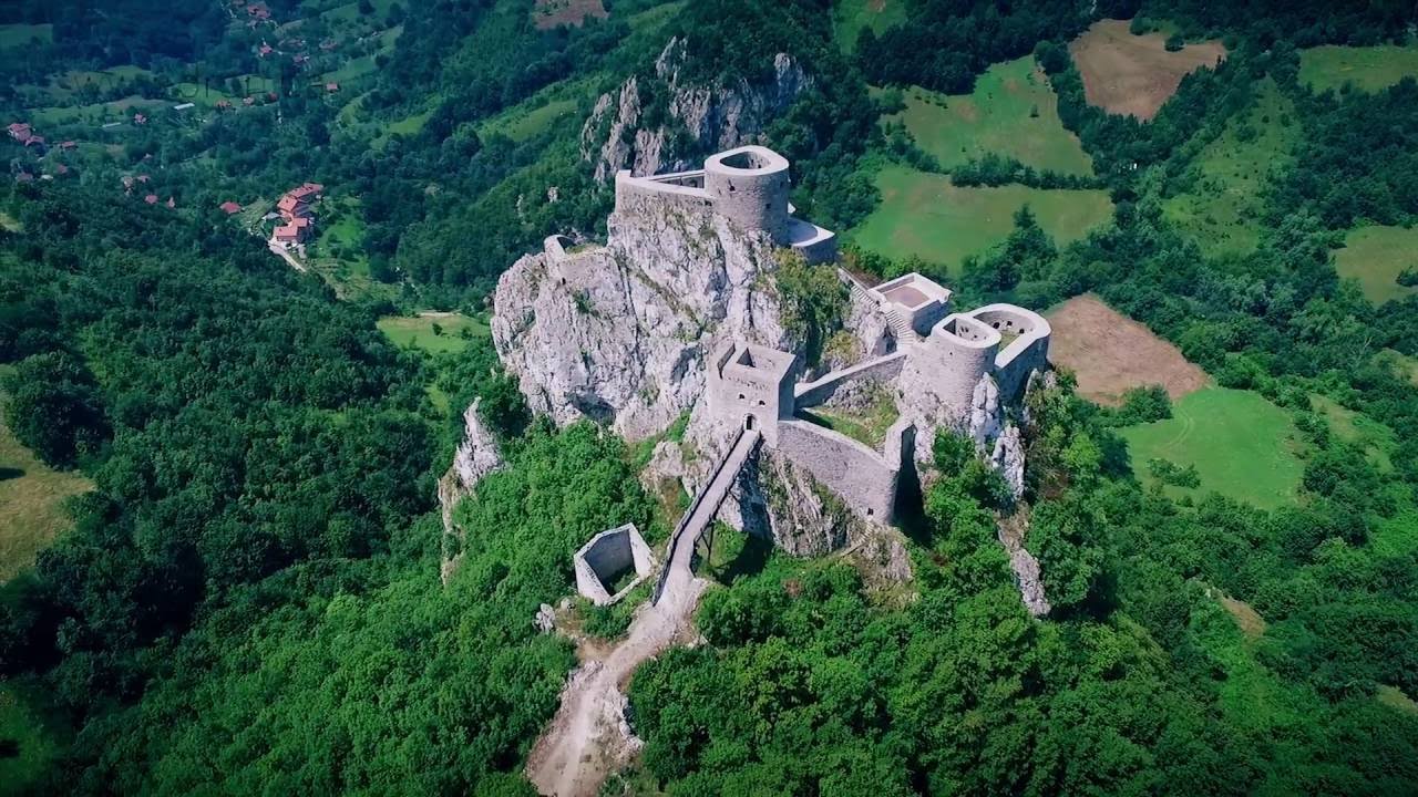 Stari grad Srebrenik iz zraka - www.dron.ba