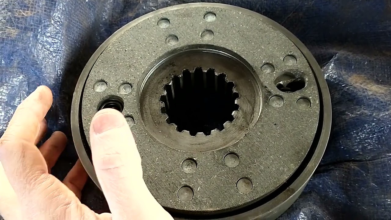 EP 25 HOW TO REPLACE BRAKES CASE 580C