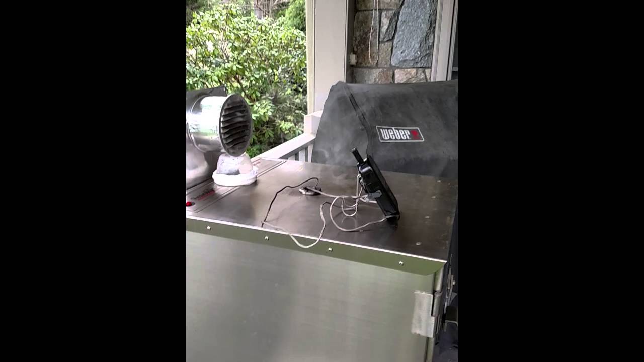 BBQ Smoker With Charcoal Filter