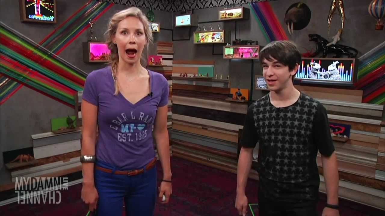 Zachary Gordon and Beth Invade London LIVE - 7/31/12 (Full Ep)