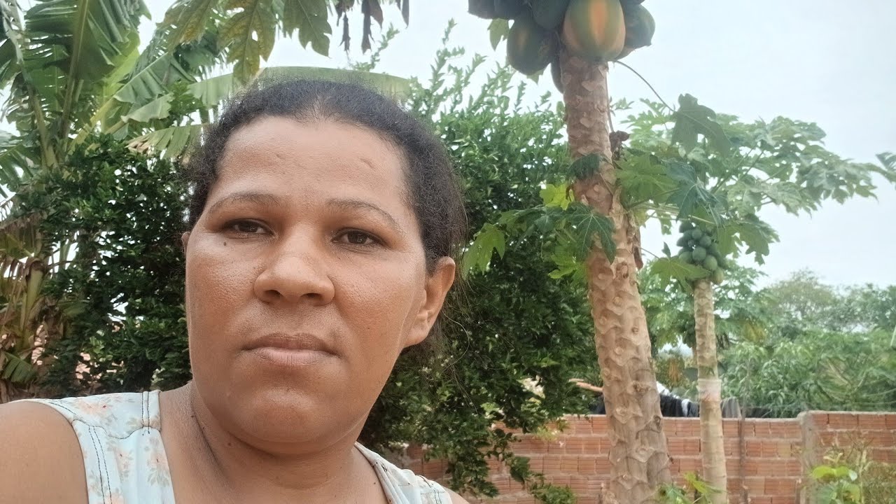 MOSTRANDO UM POUCO DAS COISA DO MEU QUINTAL 
