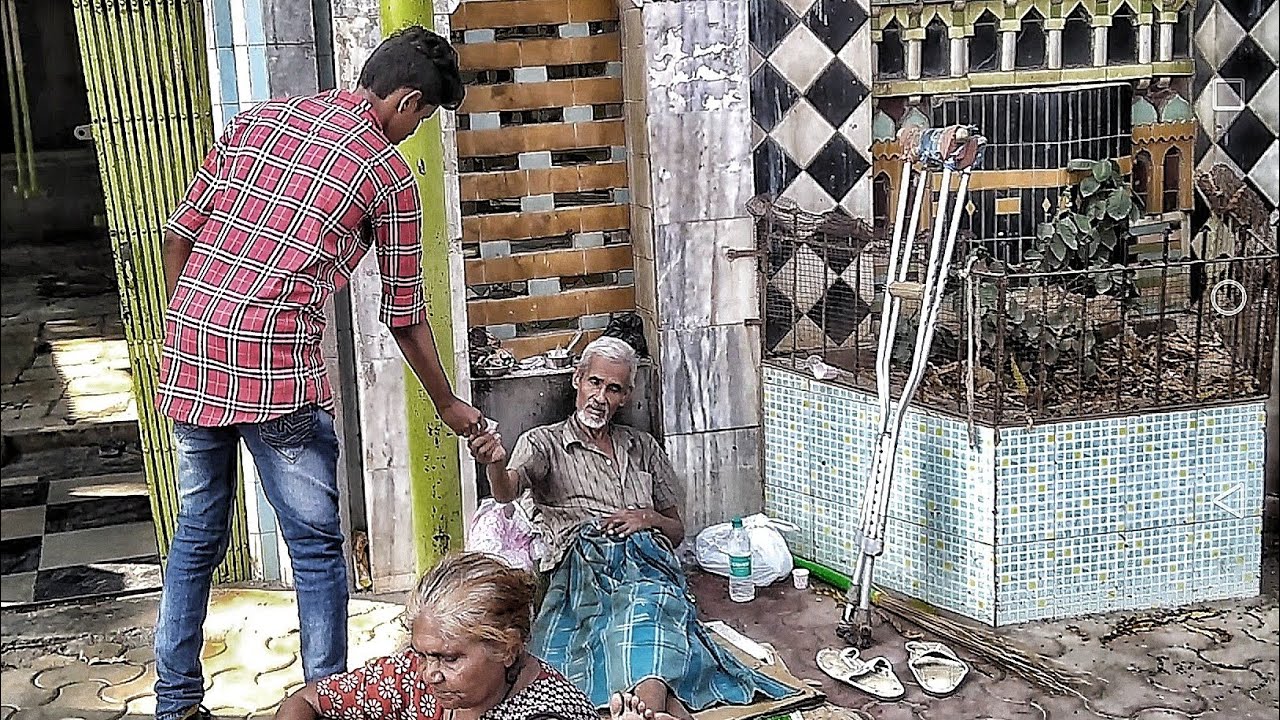 Helping poor people during diwali || Iss diwali kuch mitha ho jaaye