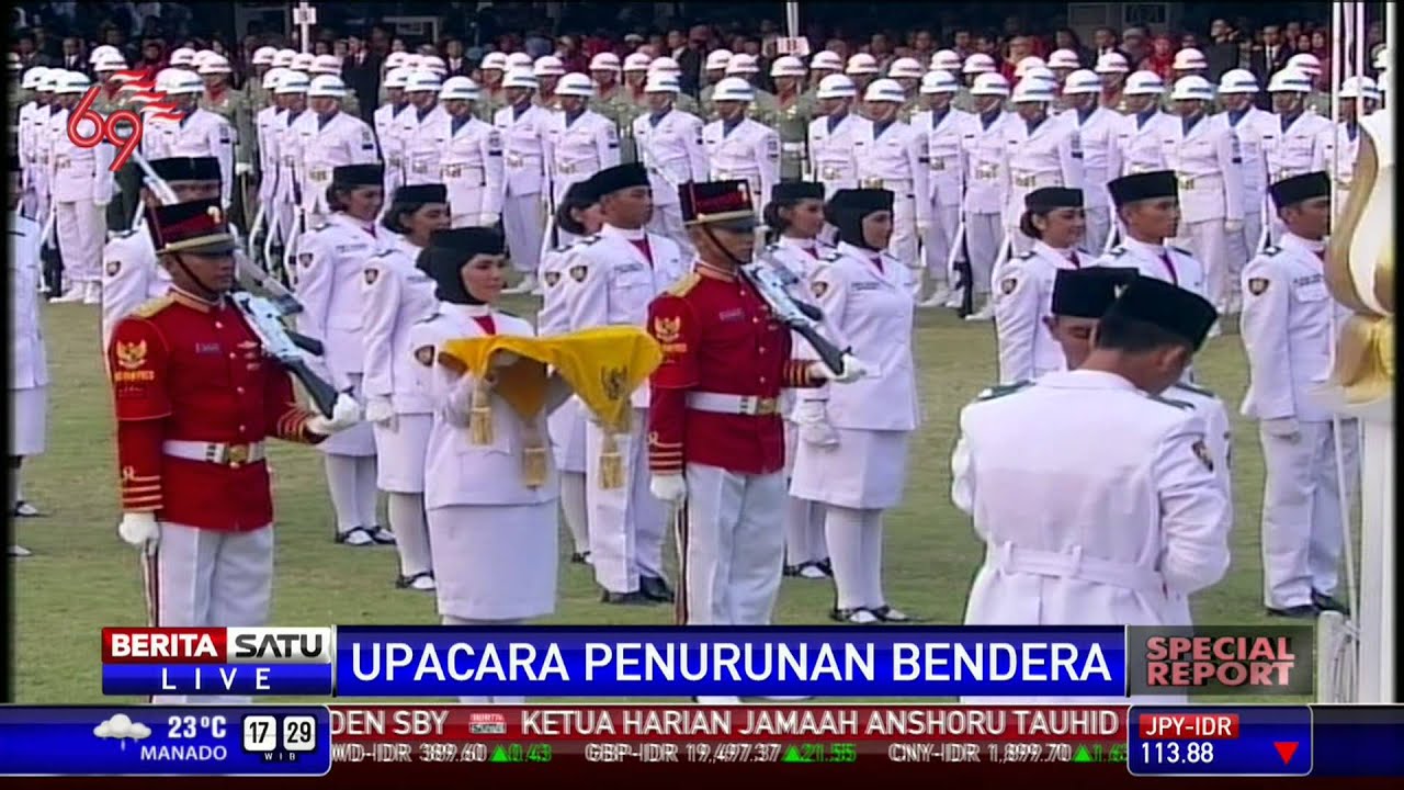 Upacara Penurunan Bendera Merah Putih
