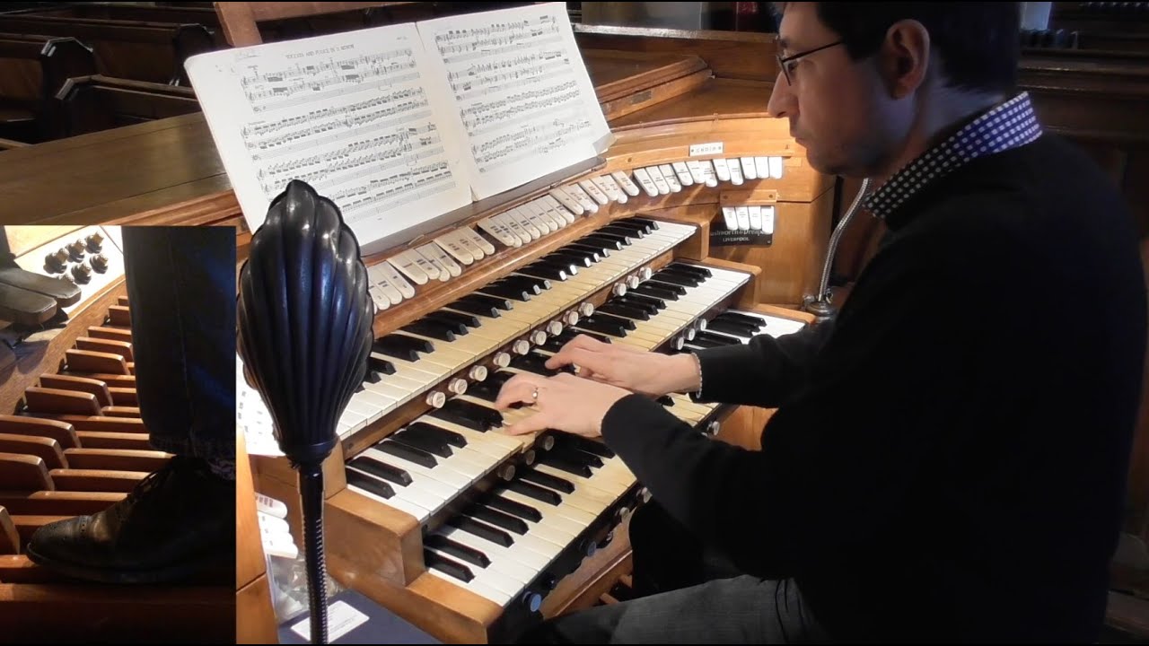 J.S. Bach: Toccata & Fugue in D minor - Robin Smallwood at the organ of All Hallows, Whitchurch