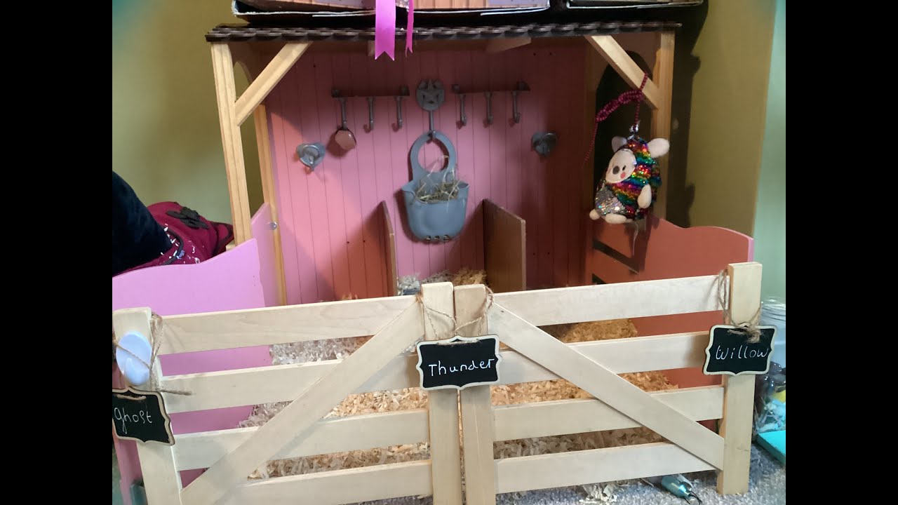 Clean my mini Lemieux pony stable with me