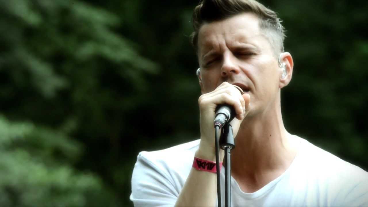 Eller van Buuren presents ADM feat Christian Burns - NEON HERO (Live @ EFF)