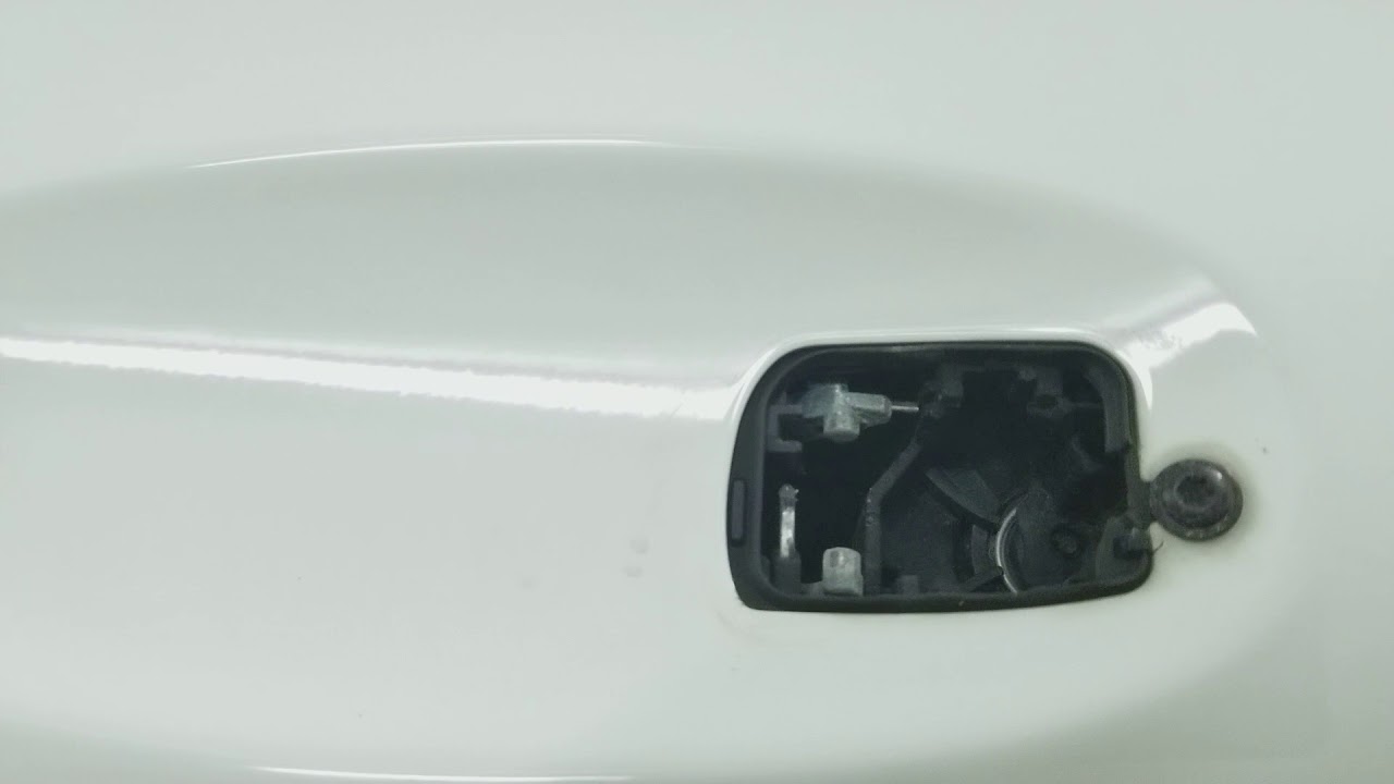 Снятие, установка ручки двери Mercedes C180 w205