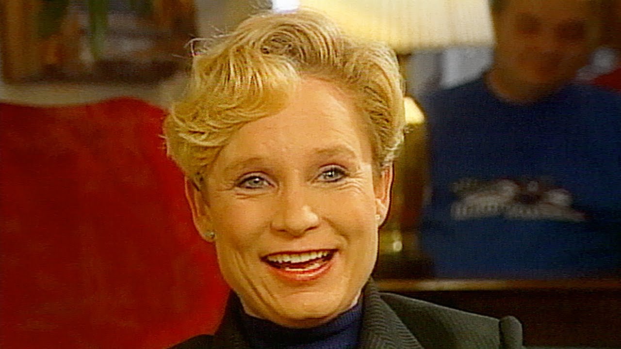 Heidi Baker: Food Multiplies & the Dead Are Raised When She Prays!