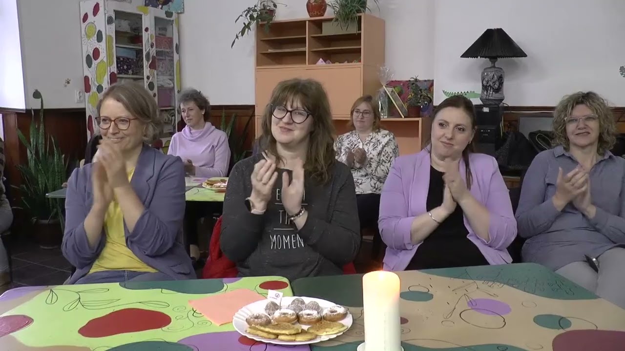 TV BEČEJ: Judit Endrei na Susretu pedagoga u Edu Cafe-u