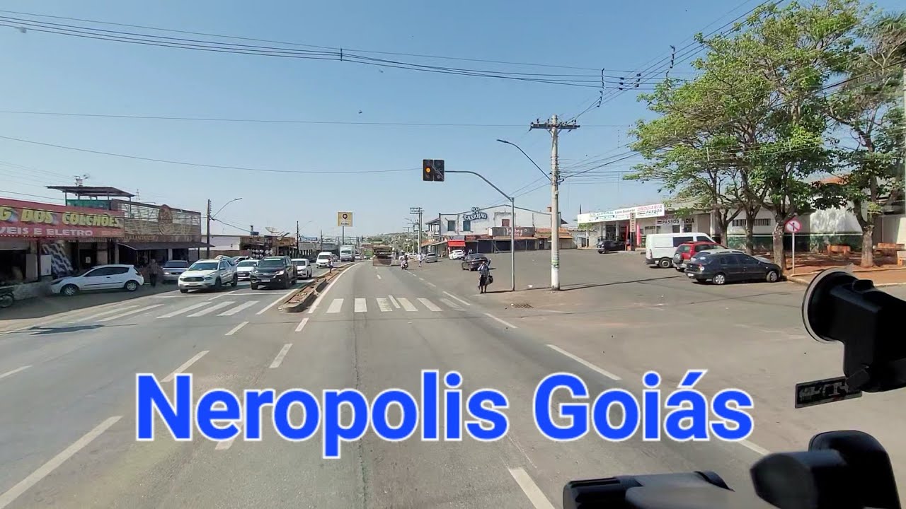 Passando pela cidade de Neropolis Goiás.