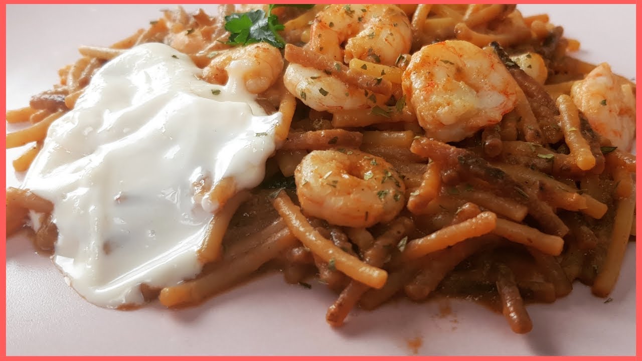 FIDEUA CON GAMBAS Y ALIOLI