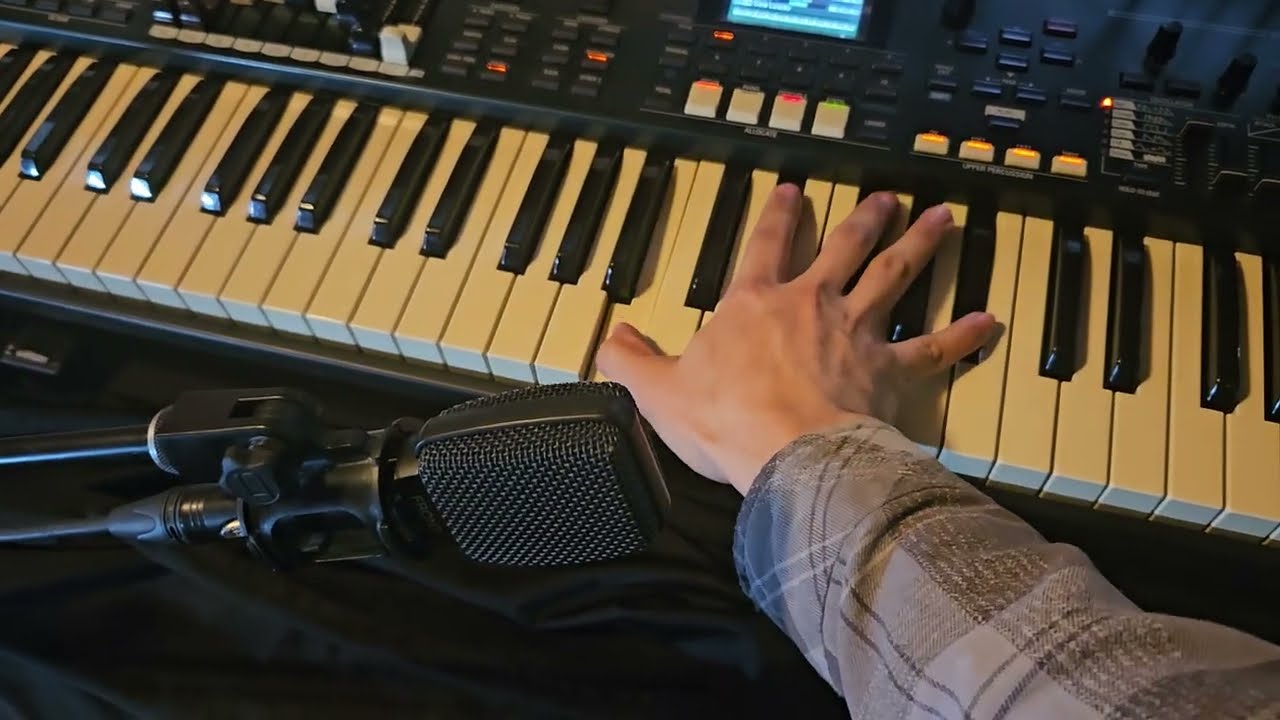 Can Hammond Sk Pro do a Mellotron? Not precisely.