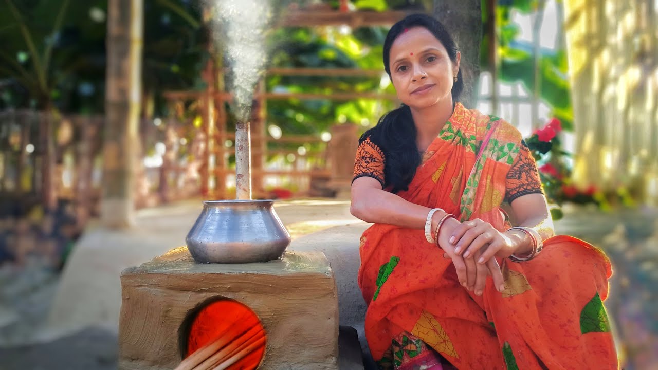 ধোঁয়ার যন্ত্রনা নেই মাটির এই উনুনে|matir unun toiri