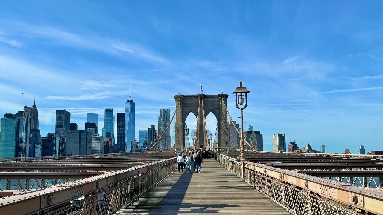 Brooklyn Bridge from Manhattan to Brooklyn - New York City Walk