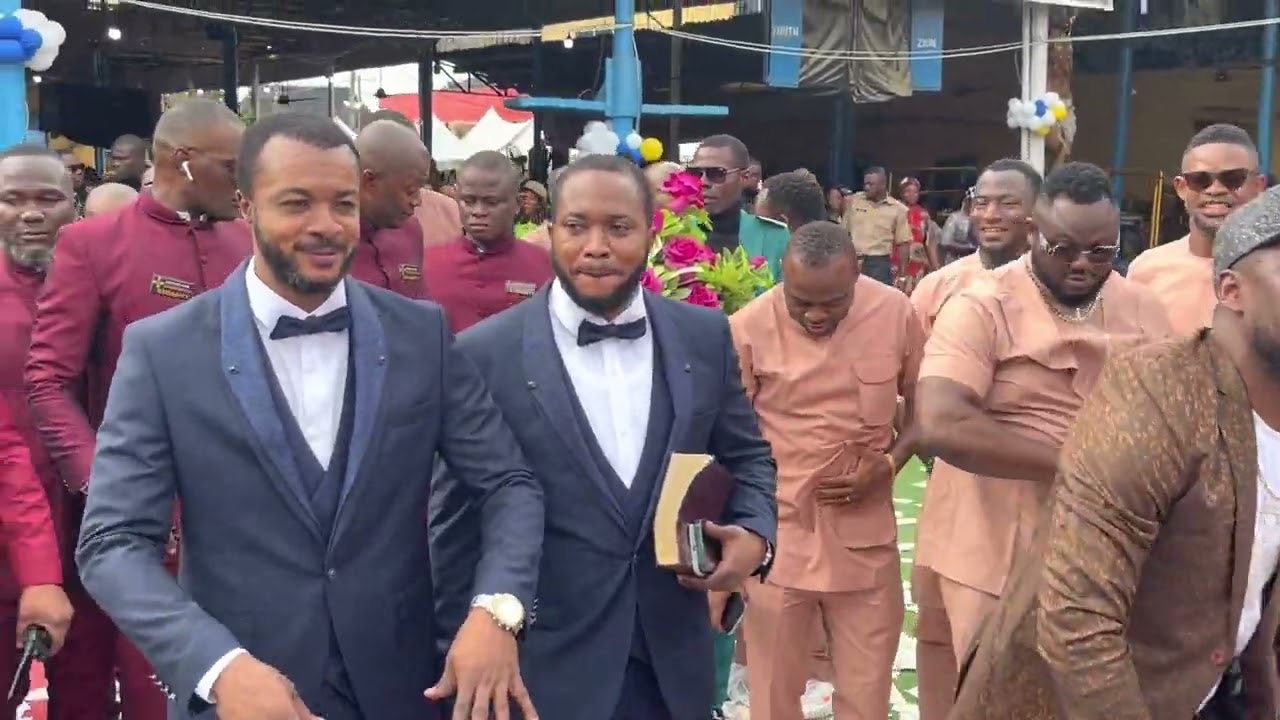 GRAND ENTRANCE OF EVANG. EBUKA OBI AND ENGR. C.C OBI DURING THEIR BIRTHDAY CELEBRATION