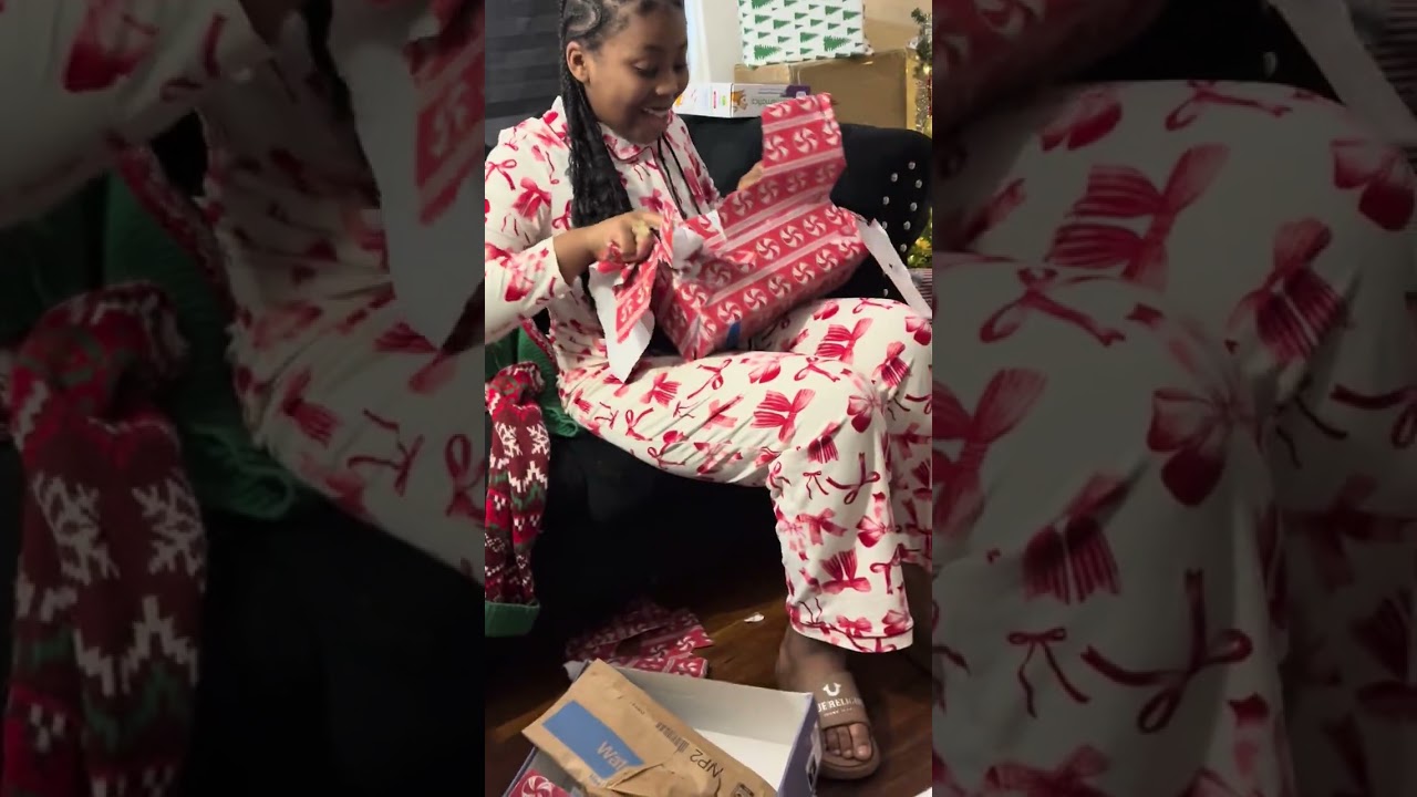 Christmas morning vlog 2025 #livingmylifetilllifelivesme #christmas #vlog