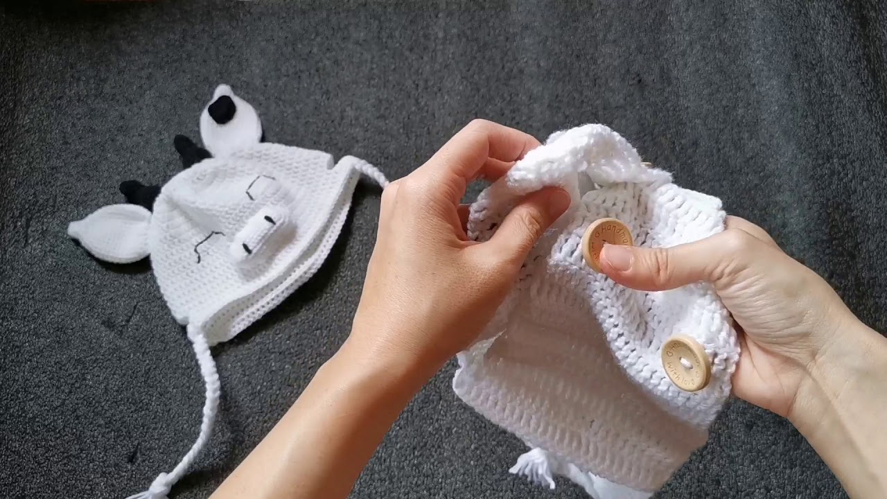 Crochet baby set - cow theme