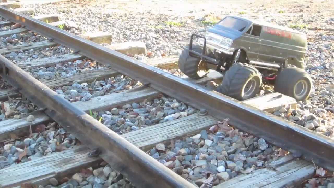 Tamiya Lunchbox Midnight Pumpkin DF03ra TT01 Official Season 2 Episode 4 Lunchy and the Punk