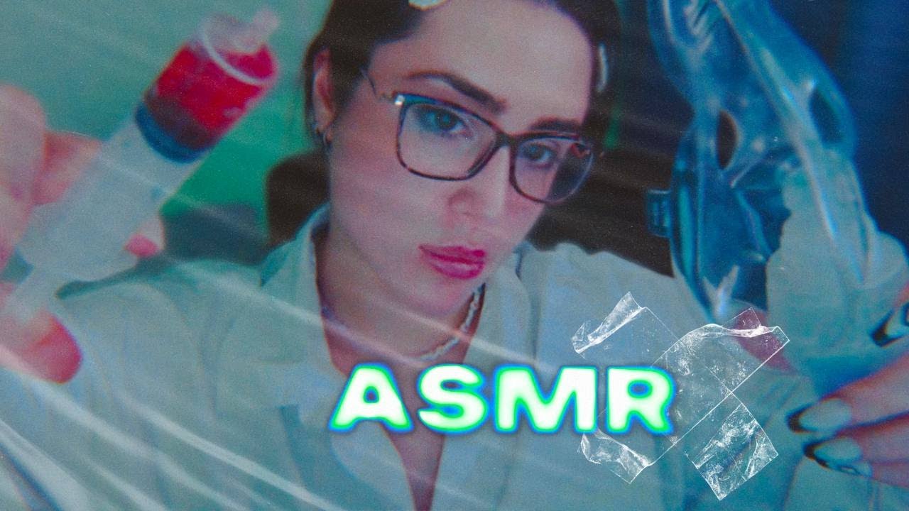 АСМР💉жутковатая медсестра залечит твои раны💊