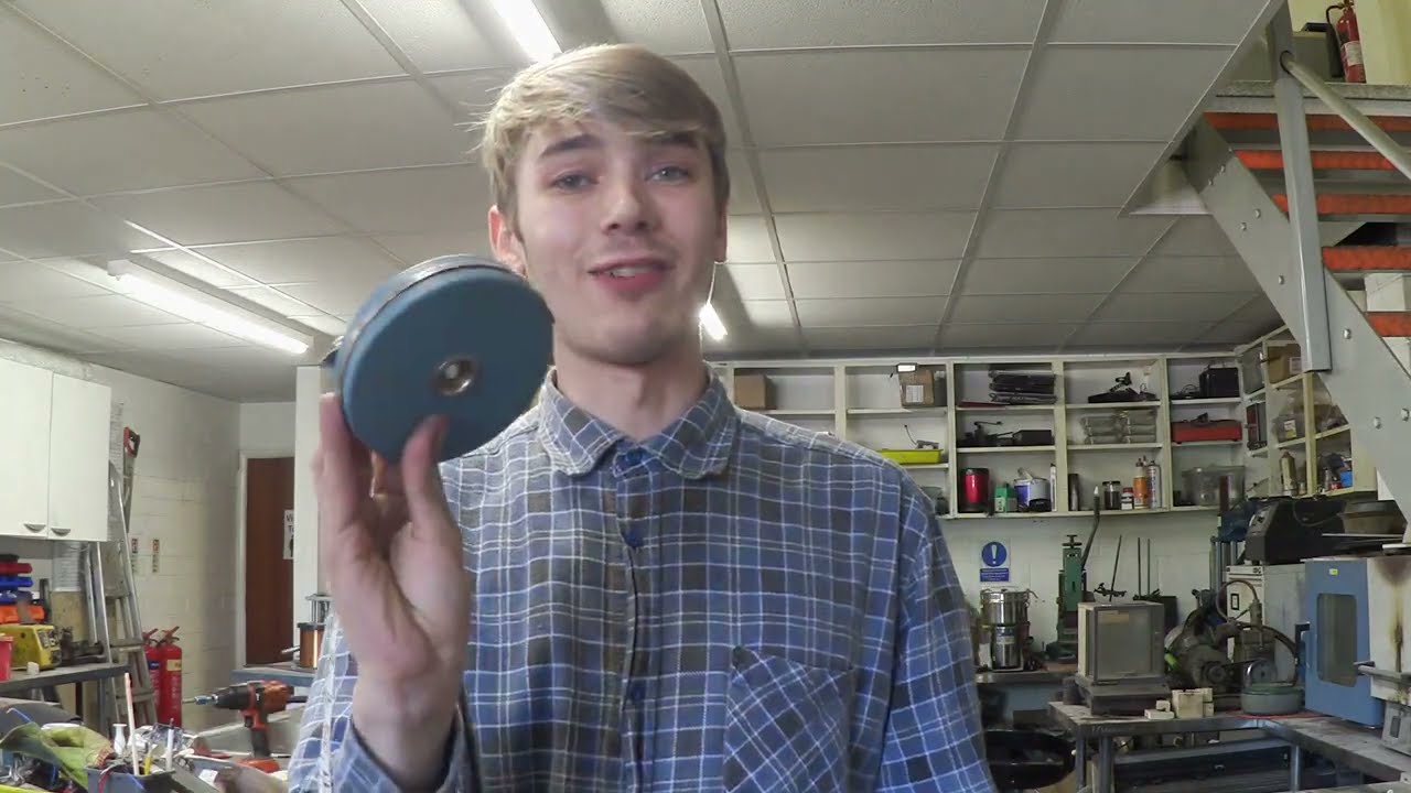 1033 - Restoring my Grandads Old Tape Measure
