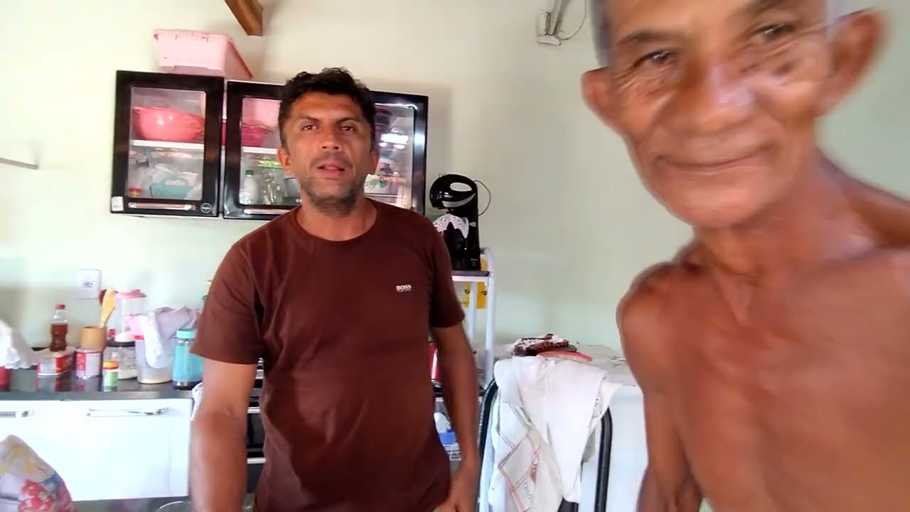 MARIA SORRIDENTE  GRAVA O VIDEO E APRESENTA O BONITO