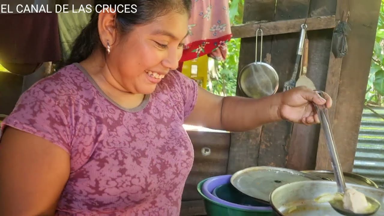 Rosa y don Miguel me invitan a su casa. Silvia está muy rara. Que les parece lo que cocinó Rosa y ..